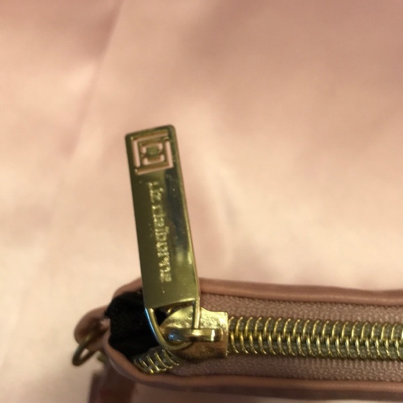 LIZ CLAIBORNE POWER BANK PHONE CHARGING WALLET 📱 - Picture 4 of 5